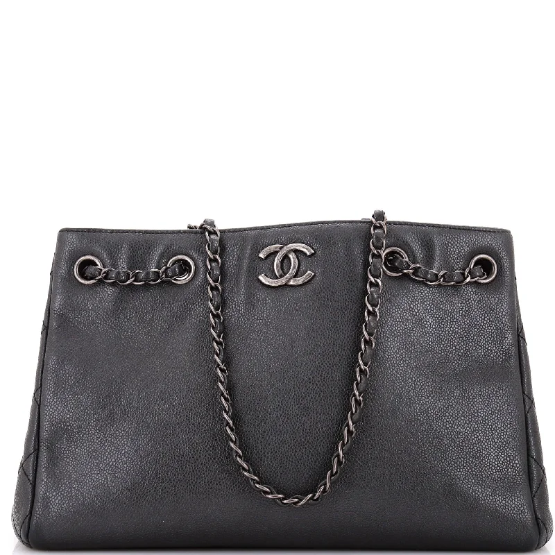 Chanel Handbag with Adjustable Strap for ComfortWoven Chain Shopping Tote Caviar Medium