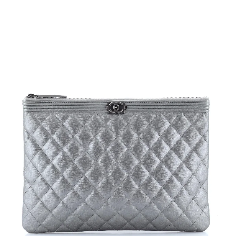 Chanel Lightweight Handbag for Daily ErrandsBoy O Case Clutch Quilted Caviar Medium