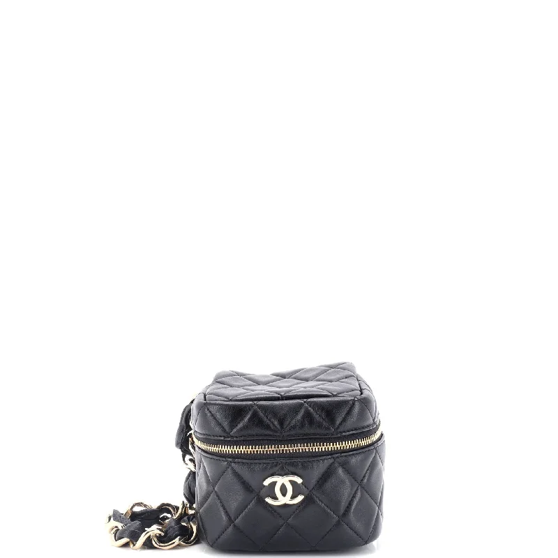 Chanel Lightweight Handbag for Daily ErrandsCC Cube Zip Clutch with Chain Handle Quilted Lambskin