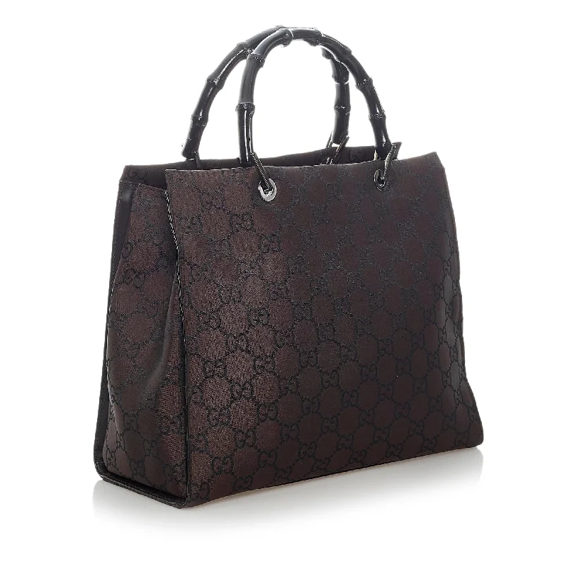 Gucci tote bags for women with a spacious interiorGucci GG Nylon Bamboo Tote Bag (32804)