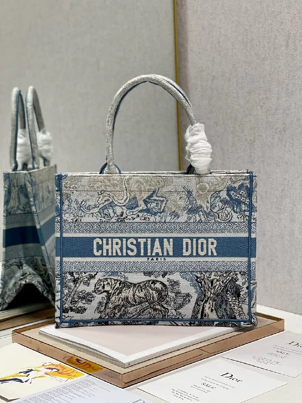 Christian Dior handbags with a detachable mirror for on - the - go touch - upsChristian Dior MeChristian Diorum Book Tote Blue