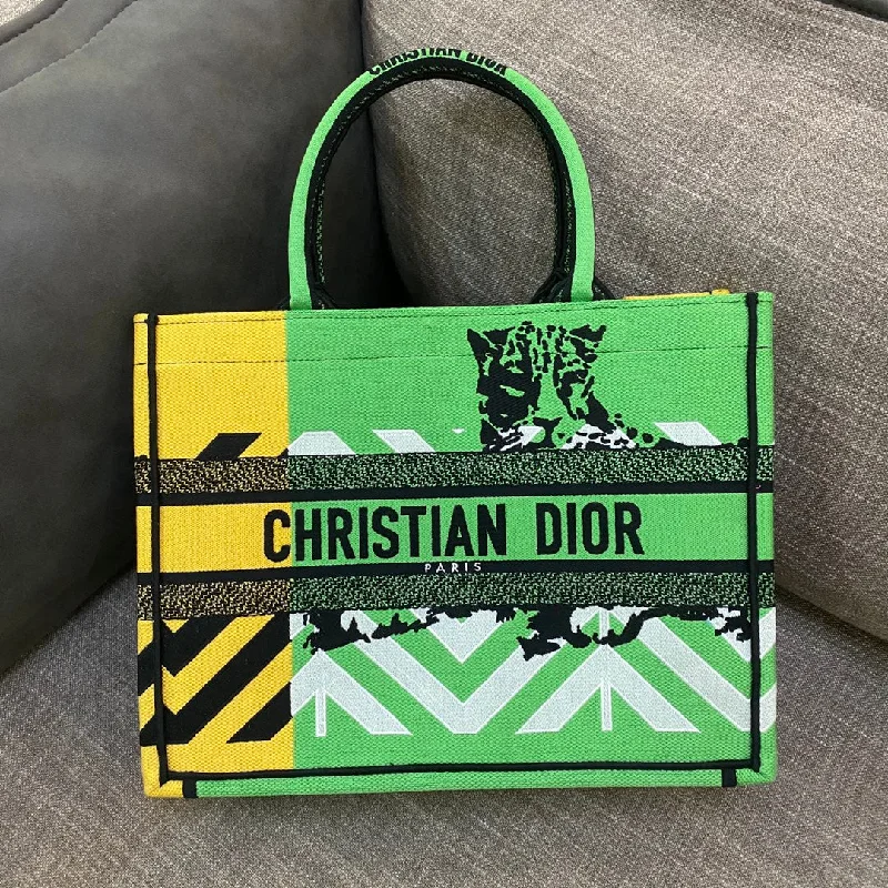 Christian Dior handbags with a back - pocket for quick storageChristian Dior MeChristian Diorum Book Tote