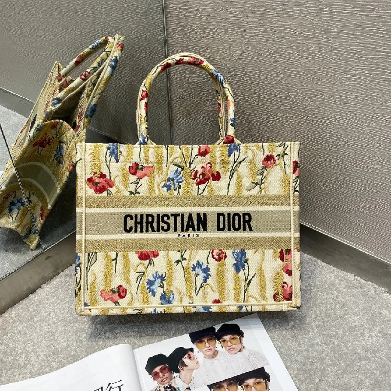 Christian Dior bags with a zip - top closure and multiple compartmentsChristian Dior MeChristian Diorum Book Tote