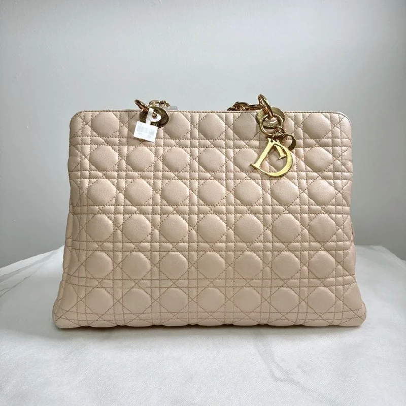 Christian Dior handbags with a removable shoulder strap for versatilityChristian Dior Beige Quilted Leather Tote Bag Medium