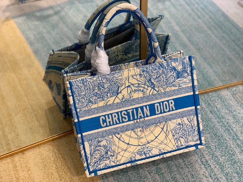 Christian Dior bags with a quilted pattern and gold - toned hardwareChristian Dior MeChristian Diorum Book Tote Bag By Maria Grazia Chiuri For Women 14in/36cm