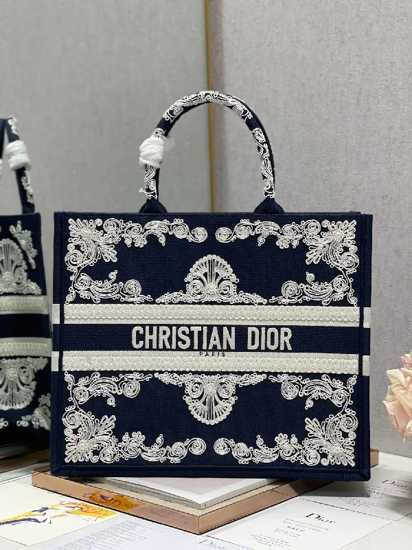 Luxury Christian Dior crossbody bags with a chain - link strapChristian Dior MeChristian Diorum Book Tote Blue